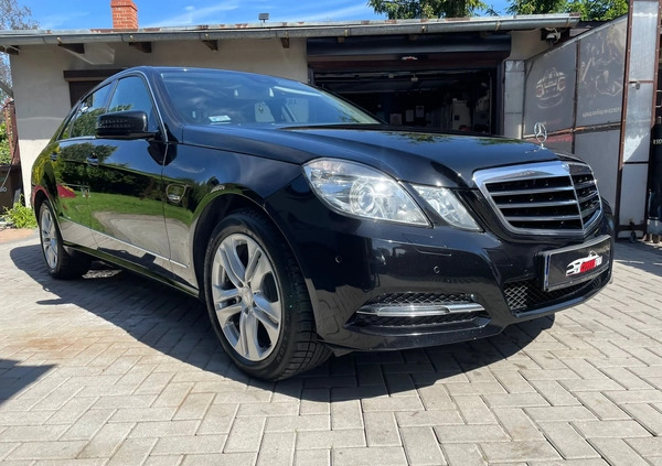 Mercedes-Benz Klasa E cena 52000 przebieg: 237000, rok produkcji 2011 z Jarocin małe 436